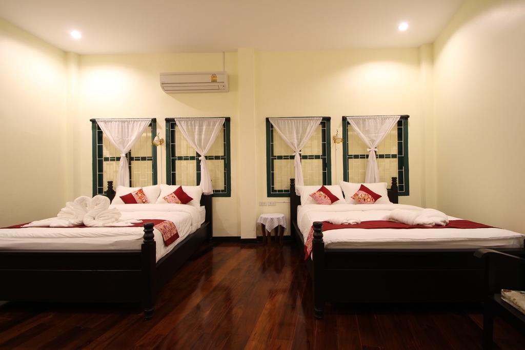 Srisomboon Hostel Trang Exteriér fotografie